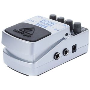 BEHRINGER DR600- Conexiones