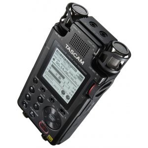 TASCAM DR-100MKIII-ángulo1